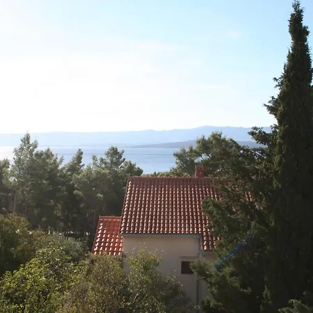 And With Parking Space Bol, Brac - 2873 Guest house