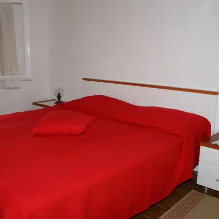 Guest house And With Parking Space Bol, Brac - 2873