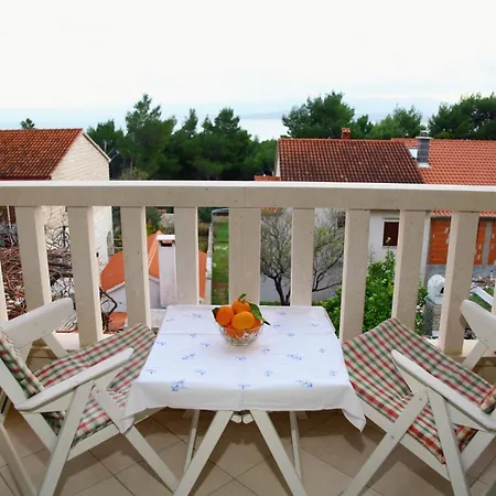 And With Parking Space Bol, Brac - 2873 Guest house Bol