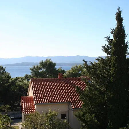 And With Parking Space Bol, Brac - 2873 Guest house