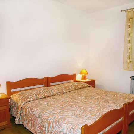 And With Parking Space Bol, Brac - 2873 Guest house Bol