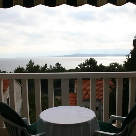 And With Parking Space Bol, Brac - 2873 Guest house